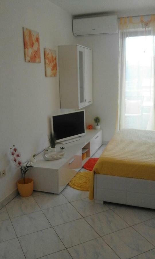 Apartment Rosana 라벡 외부 사진